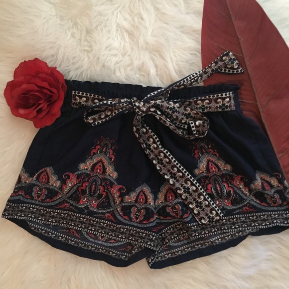 Pants - 🌺BOHO TIE WAIST SHORTS